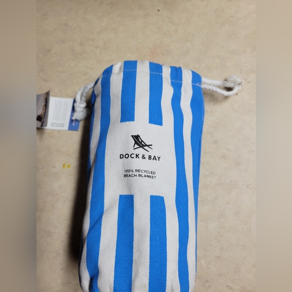 🛒🛍️💥New with tags doc & Bay recycled quick dry sand resistant beach bl - Picture 1 of 8